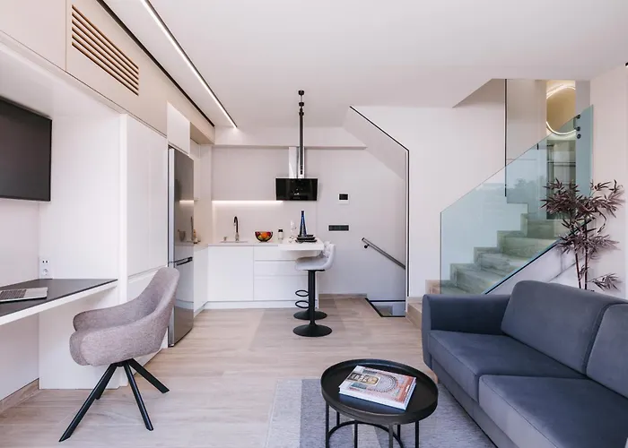 Arena & Cielo By Airnest 公寓